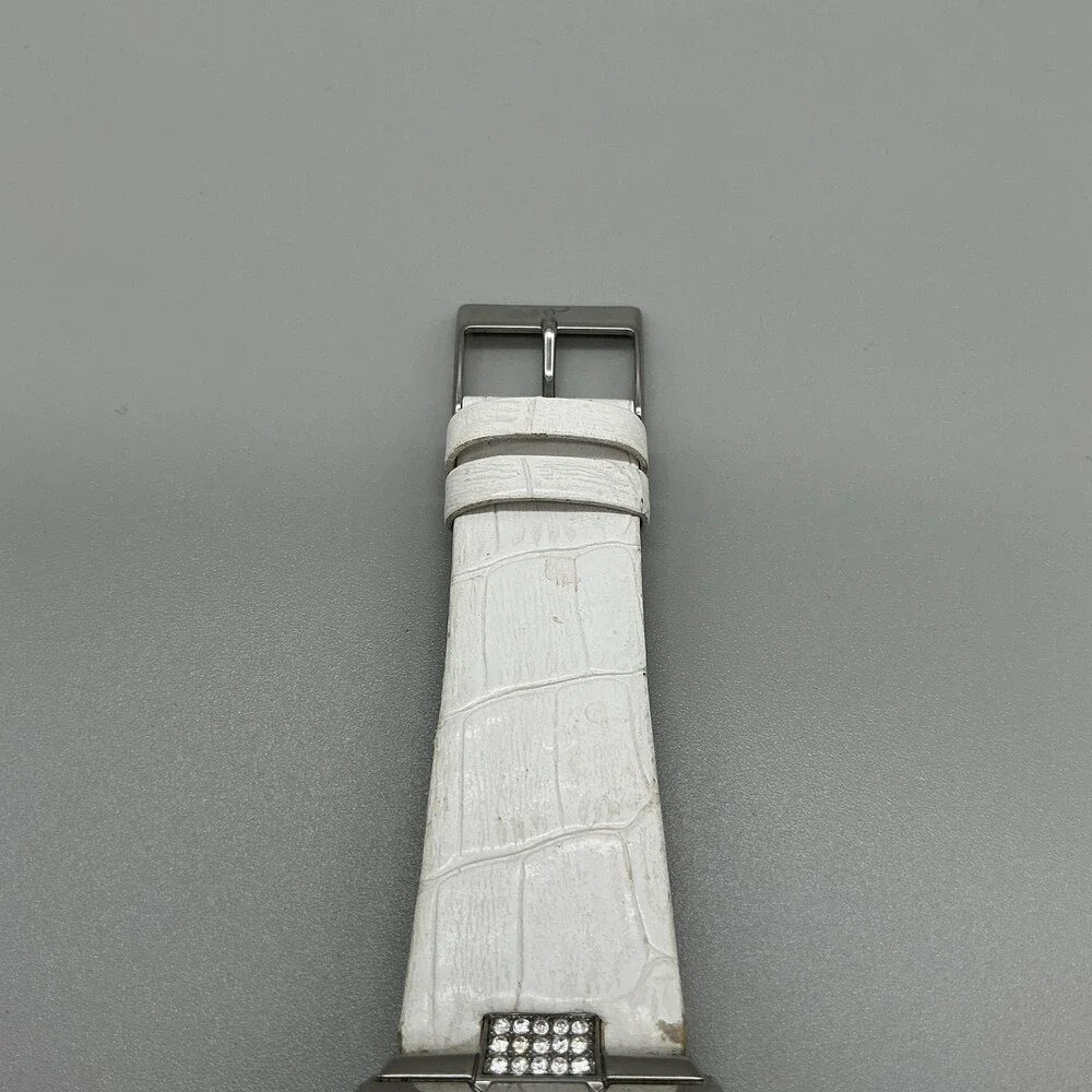 Guess U12519L2 Mens Watch 43mm Silver Tone Crystals Day Date Leather New Battery